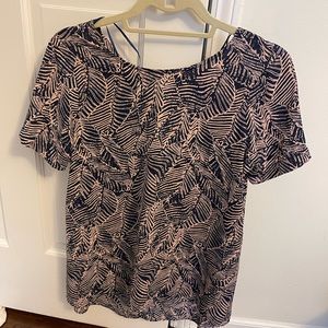 Sienna sky pink and navy Aztec print short sleeve top.